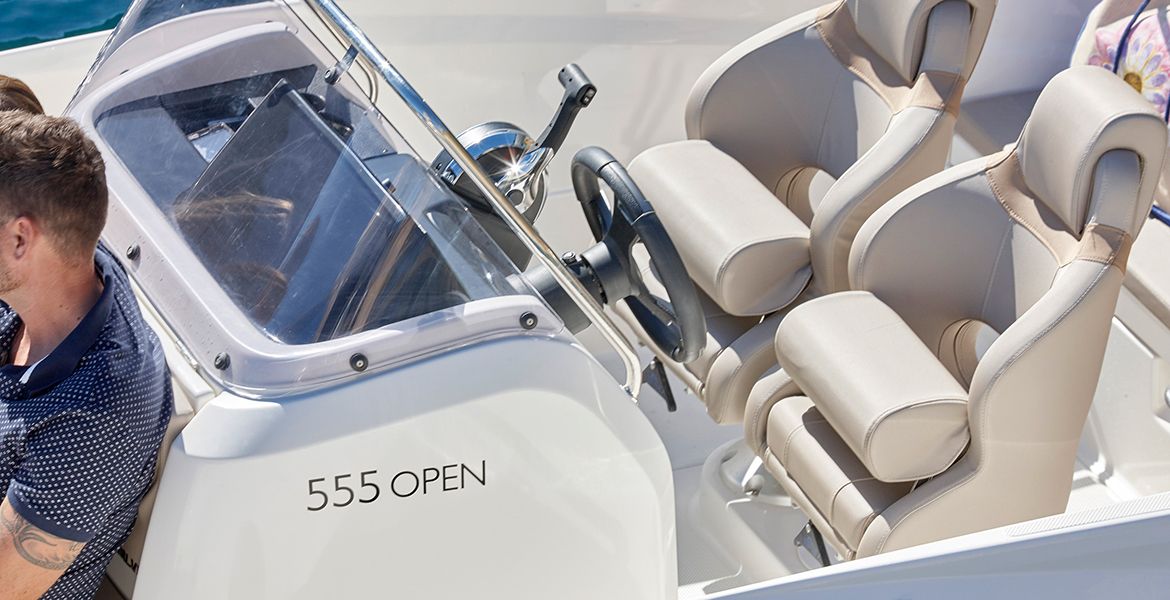 Quicksilver Activ 555 Open