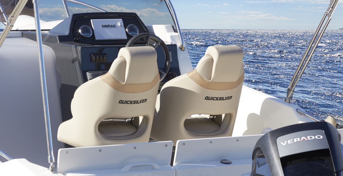 Quicksilver Activ 675 Sundeck