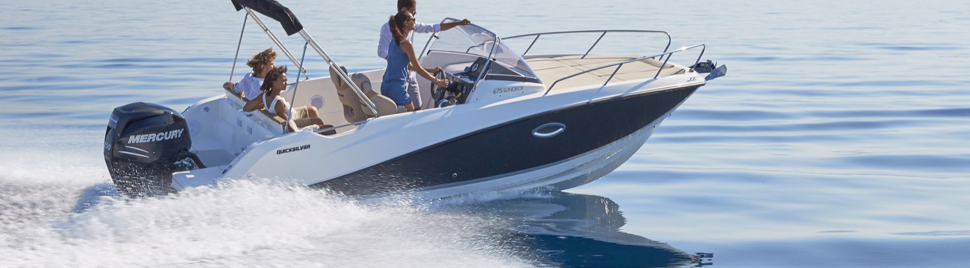 Quicksilver Activ 675 Sundeck