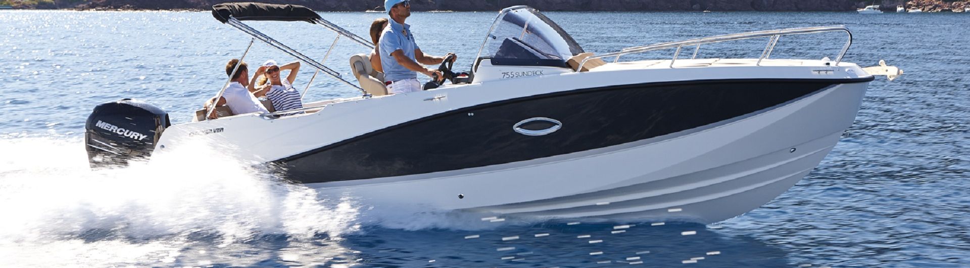 Quicksilver Activ 755 Sundeck