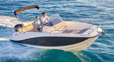 Quicksilver Activ 605 Open