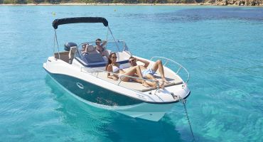 Quicksilver Activ 675 Sundeck
