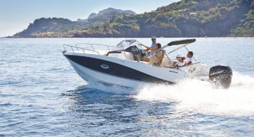Quicksilver Activ 755 Sundeck